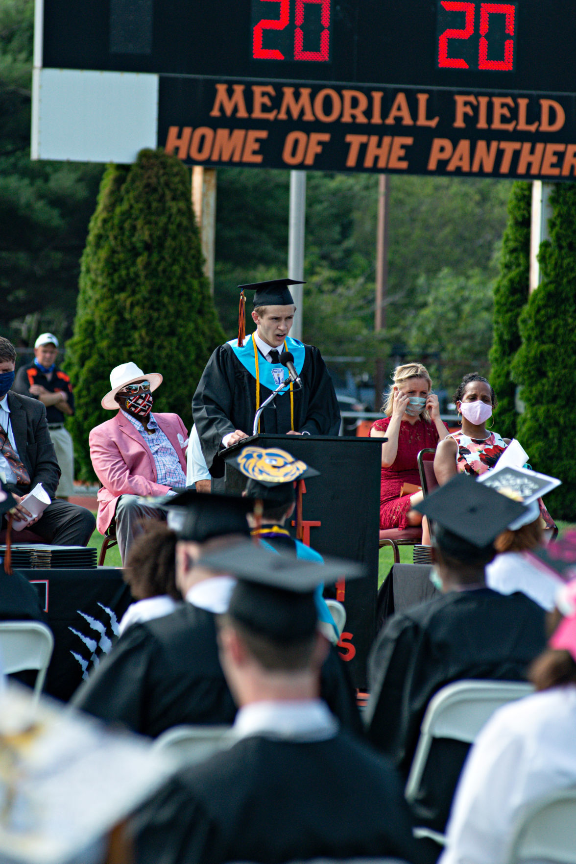 070820_nws_middlegrad